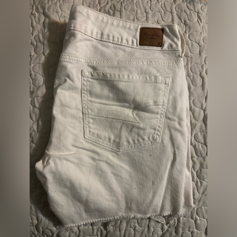 White American Eagle Shorts size 12